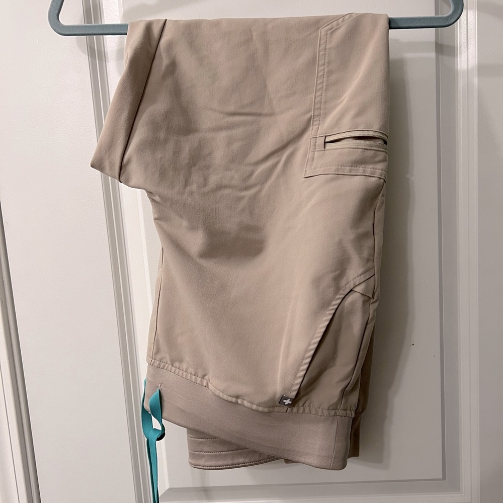 Figs LE Boulder Zamora Joggers Scrub Pants, Large